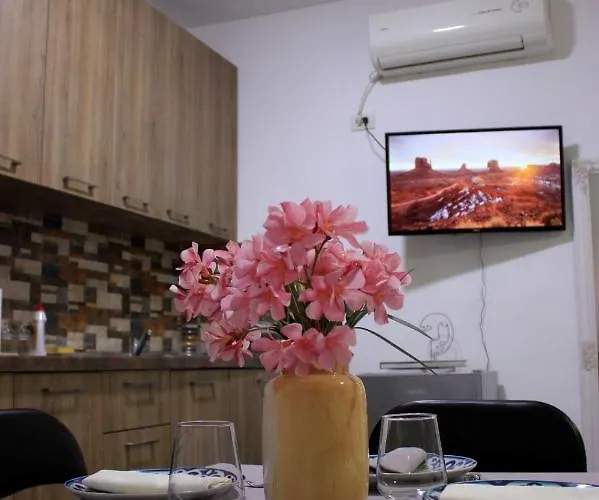 Theater Near Blloku Appartement Tirana