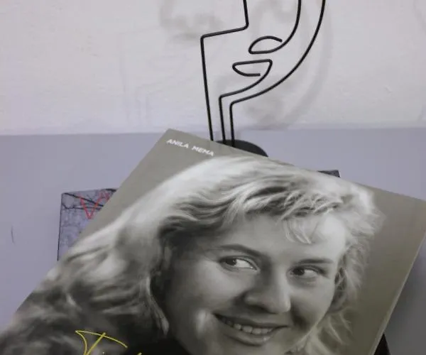 Theater Near Blloku * טיראנה